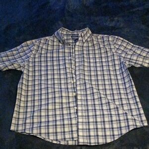 Croft & Barrow Blue and White Casual Button Down Shirt
